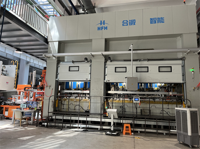 壓縮機(jī)外殼外蓋沖床配多工位三次元機(jī)械手生產(chǎn)線12工位